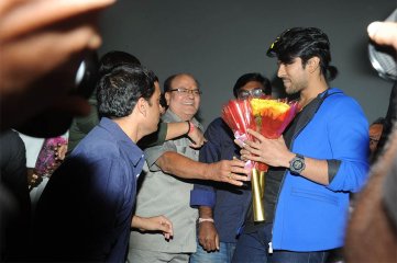 Yevadu Trailer Launch at Sandhya 70MM